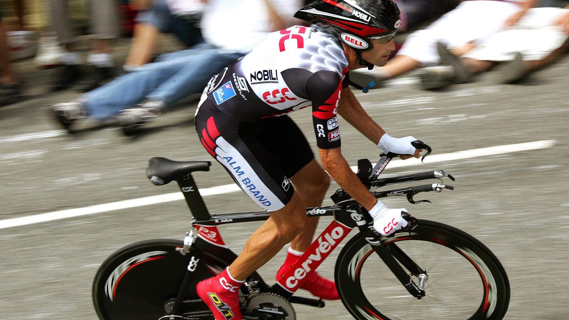 《英雄联盟》宣布2028年度全球巡回赛将首次在亚洲举行，二零二一年英雄联盟全球总决赛